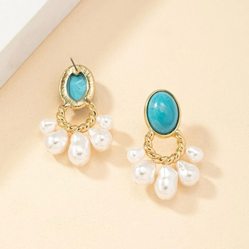 Faux Pearl Design Stud Earrings